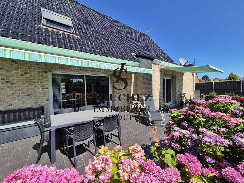 Maison - 200 m² - 8 pièces