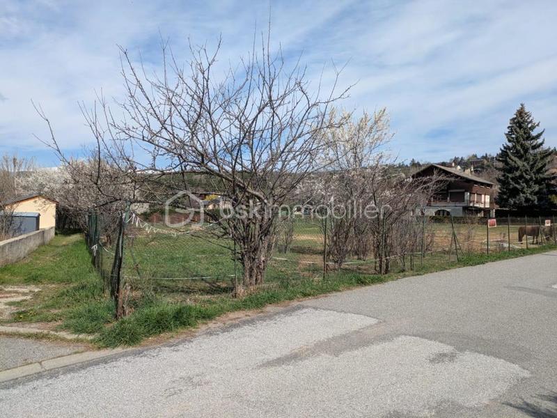 Terrain - 2 558 m²