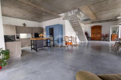 Villa - 221 m² - 6 pièces