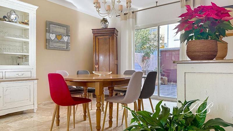 Maison - 145 m² - 5 pièces