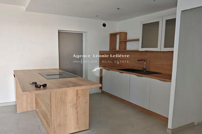 Maison - 99 m² - 4 pièces