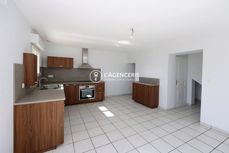 Maison - 94 m² - 4 pièces
