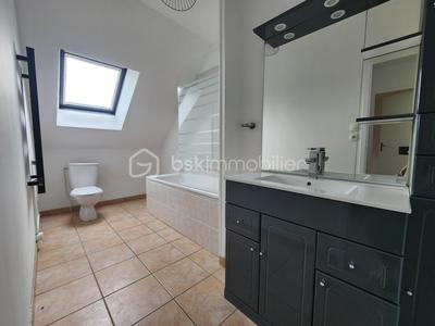 Maison traditionnelle - 98 m² - 4 pièces