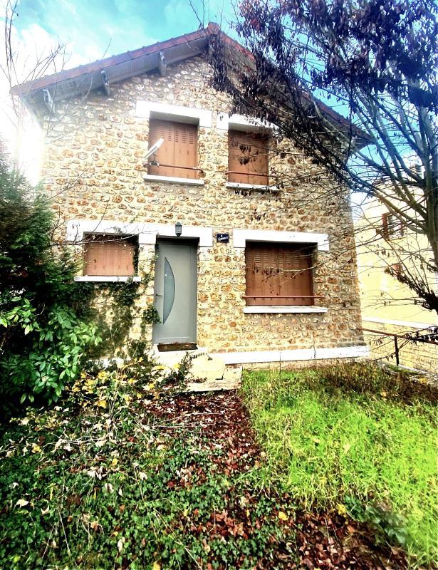 Maison - 94 m² - 5 pièces