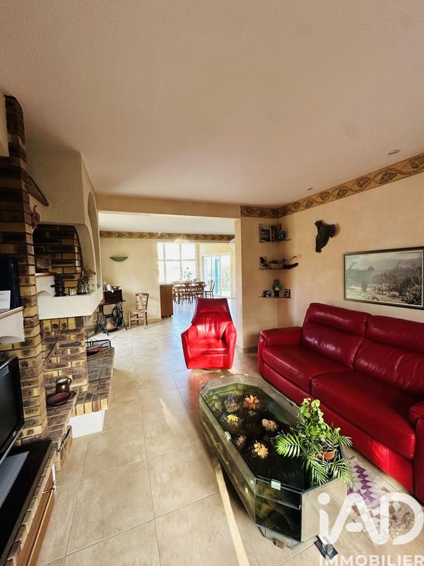 Maison - 167 m² - 9 pièces