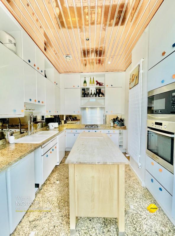 Villa - 398 m² - 16 pièces