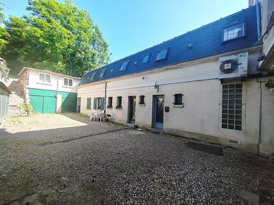 Appartement - 530 m² - 19 pièces