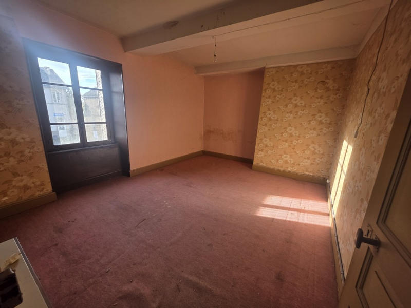 Maison - 216 m² - 8 pièces