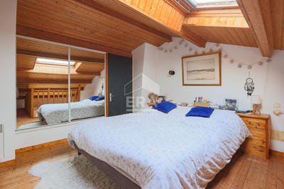 Maison - 180 m² - 9 pièces