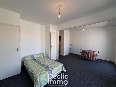 Studio - 30 m² - 1 pièce