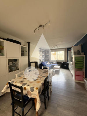 Maison - 92 m² - 4 pièces