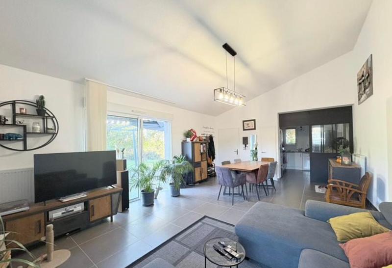 Maison - 98 m² - 5 pièces