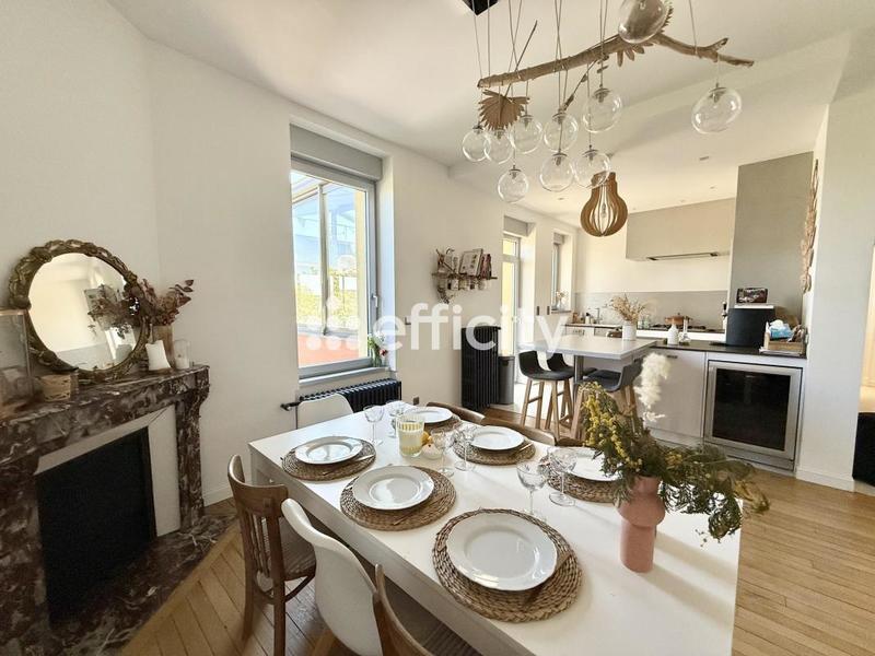 Maison en pierre - 190 m² - 7 pièces