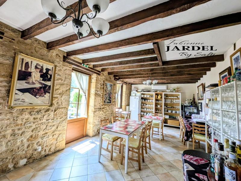 Maison - 292 m² - 10 pièces