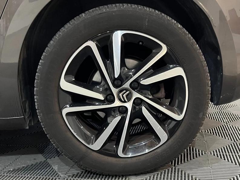 Citroën C4 Picasso 110cv 1.2l Live Suivi Complet