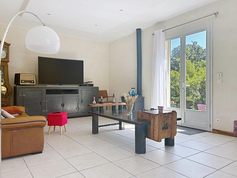 Maison - 300 m² - 7 pièces