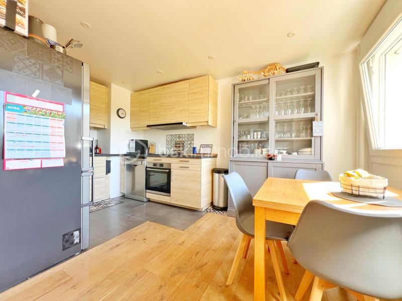 Appartement - 95 m² - 5 pièces