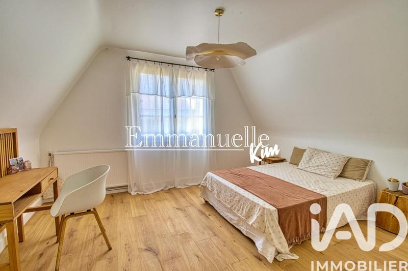 Maison - 270 m² - 10 pièces