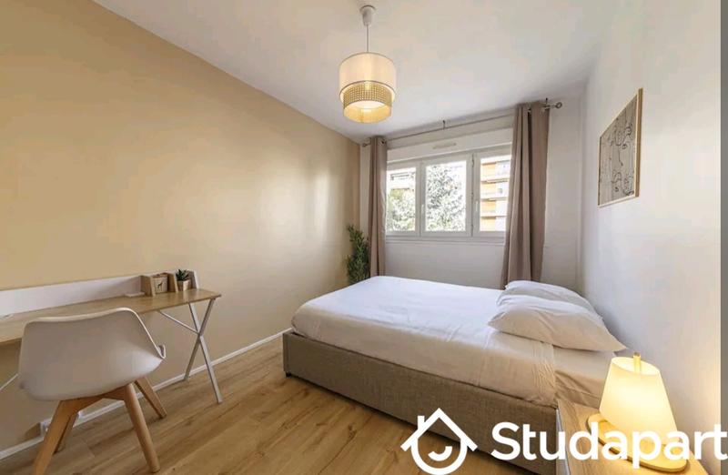 Chambre - 10 m² - 1 pièce