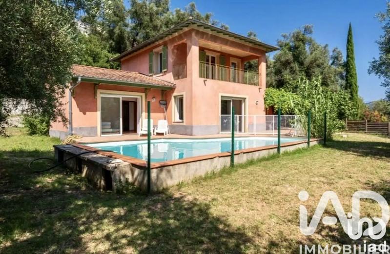 Maison - 165 m² - 5 pièces