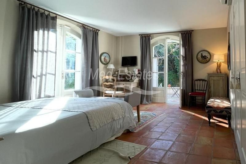 Villa - 350 m² - 10 pièces