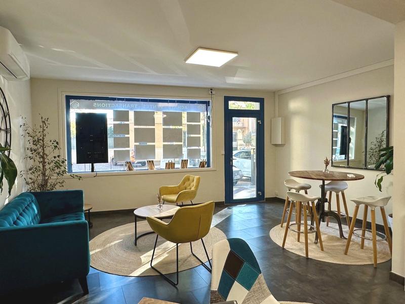 Local commercial - 64 m² - 3 pièces