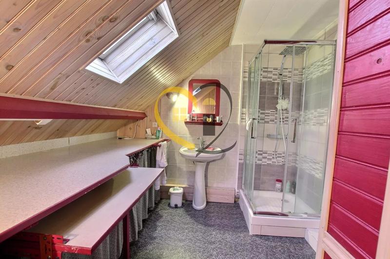 Maison - 170 m² - 7 pièces