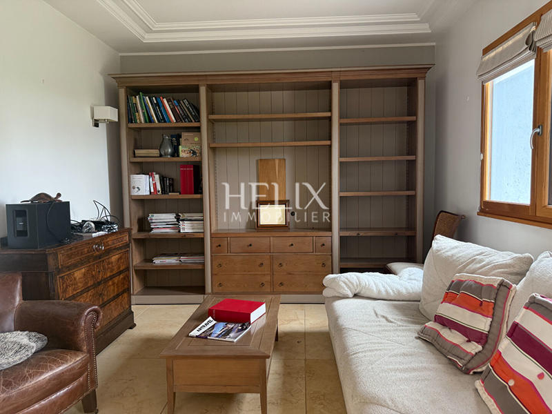 Maison - 352 m² - 7 pièces