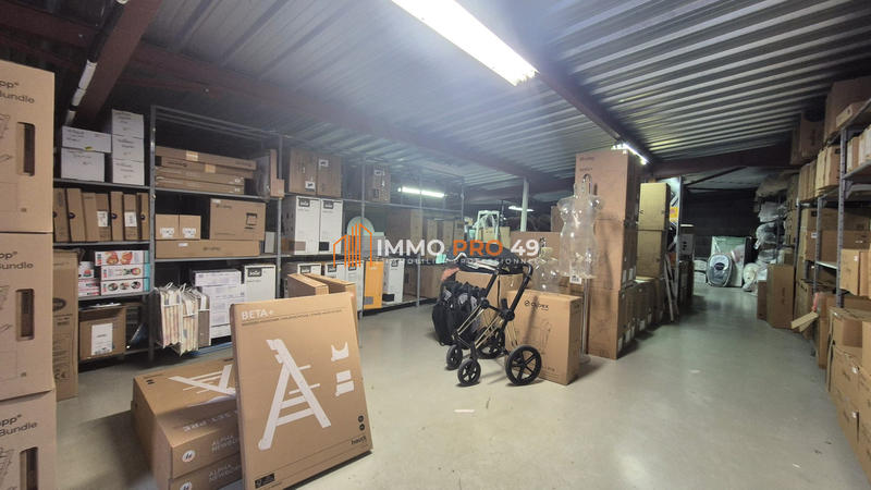 Local commercial - 561 m²