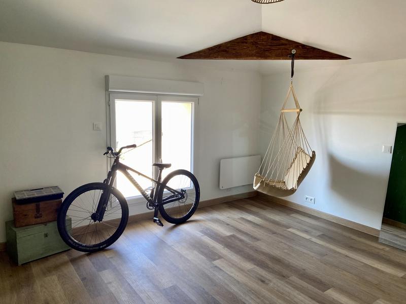 Maison traditionnelle - 97 m² - 2 pièces