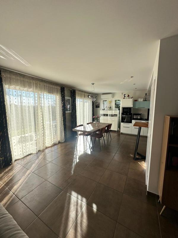 Maison - 130 m² - 5 pièces