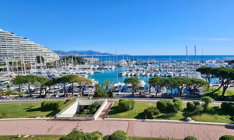 Appartement bourgeois - 82 m² - 3 pièces