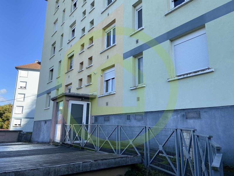 Appartement - 80 m² - 5 pièces