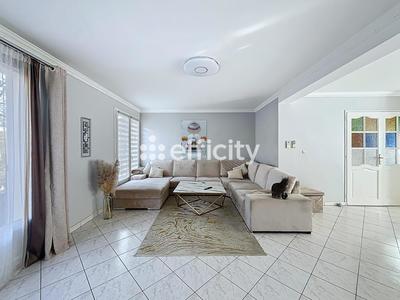 Maison - 165 m² - 7 pièces