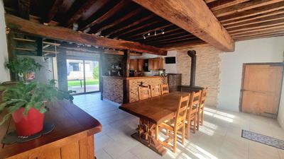 Maison - 224 m² - 7 pièces