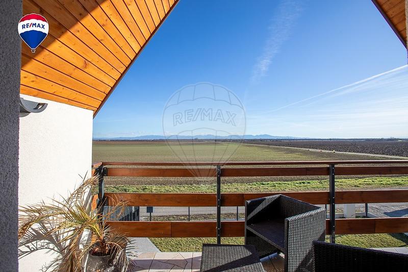 Propriété - 256 m² - 7 pièces