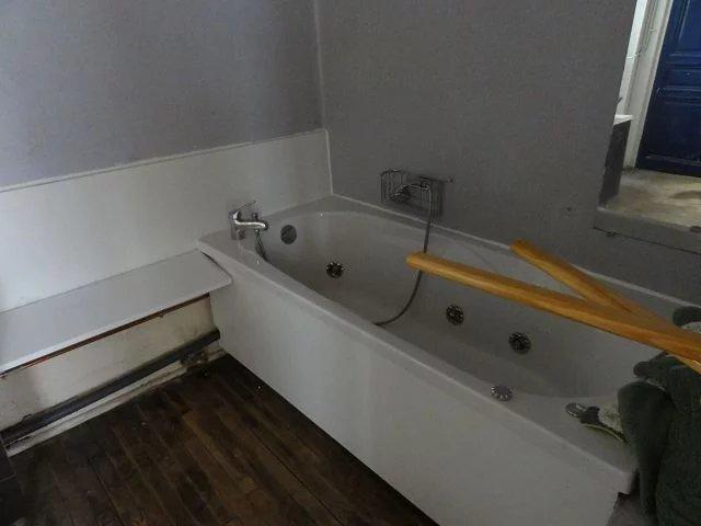 Appartement - 65 m² - 2 pièces