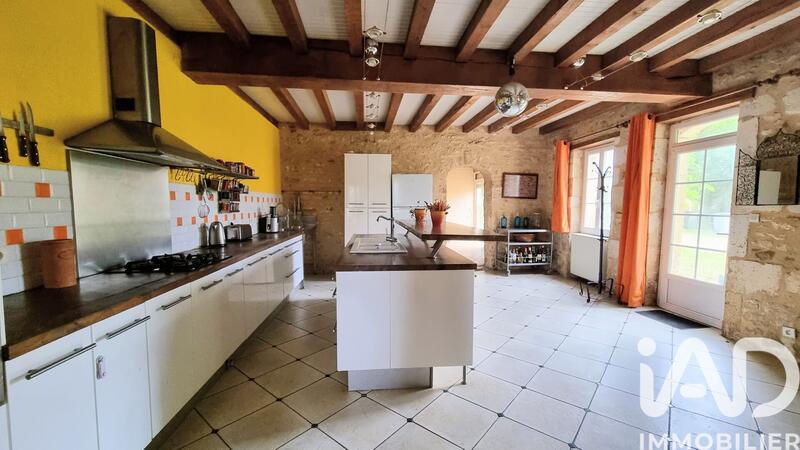 Maison - 361 m² - 12 pièces