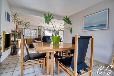 Maison - 135 m² - 6 pièces