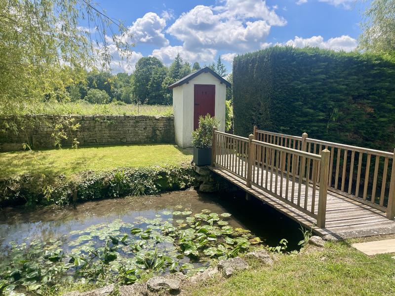 Demeure - 200 m² - 7 pièces