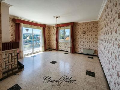 Maison - 174 m² - 7 pièces