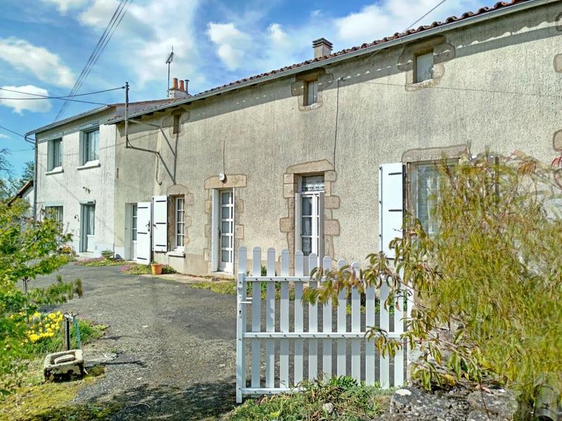 Maison - 222 m² - 8 pièces