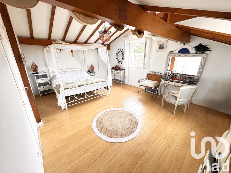 Maison - 177 m² - 5 pièces