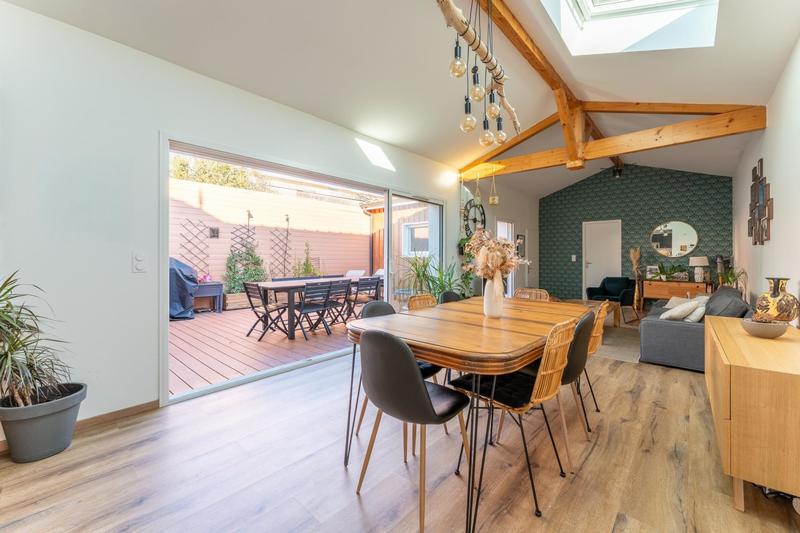 Maison - 105 m² - 4 pièces