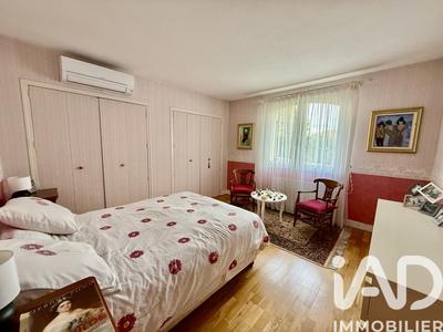 Maison - 215 m² - 7 pièces