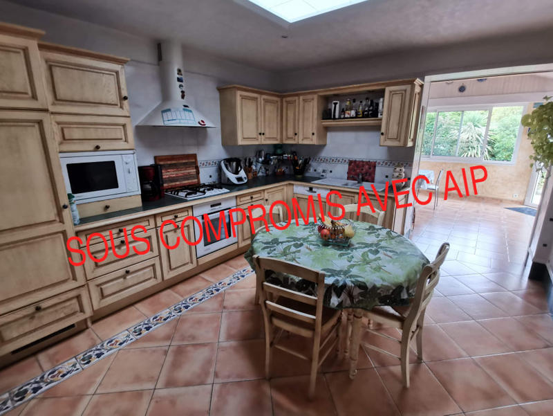 Maison - 160 m² - 9 pièces