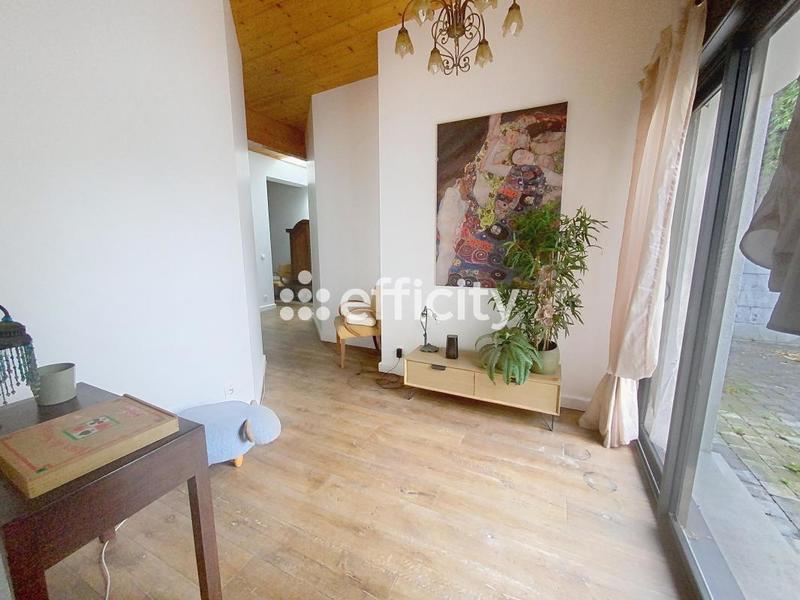 Maison - 193 m² - 7 pièces