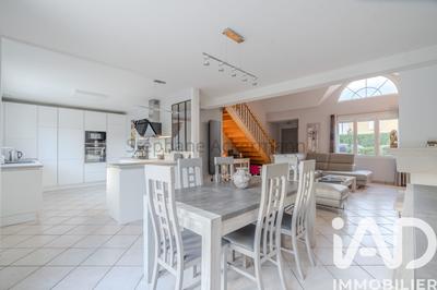 Maison - 160 m² - 7 pièces