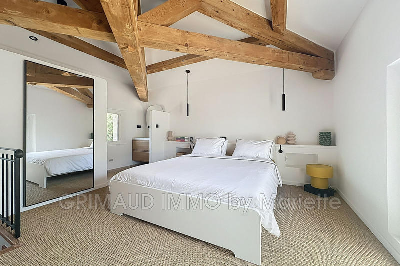 Villa - 197 m² - 6 pièces