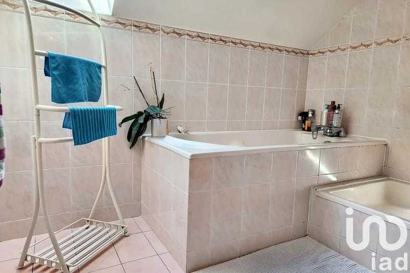 Maison - 104 m² - 6 pièces